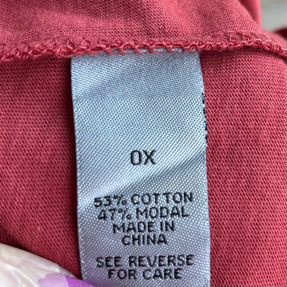 •Catherines• NWT Fall Graphic V-Neck Top - Size 0X - Picture 7 of 10